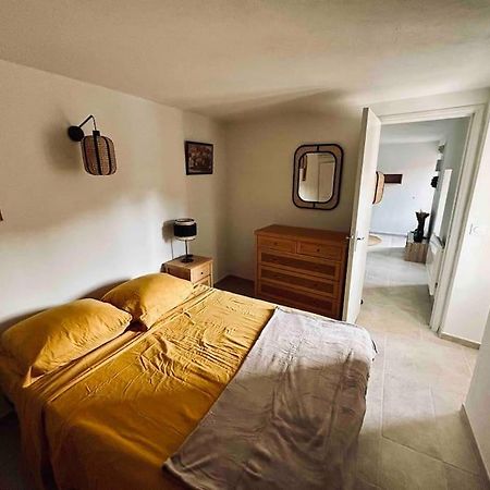 Charmant Petit Appartement Place De L Eglise Piana (Corsica) Exterior foto